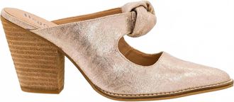 Corkys Footwear Womens Hey Girl Knot Gonna Happen Happen Mules In Gold