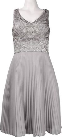 Sue Wong Sleeveless Embellished Accordion Dress In Platinum