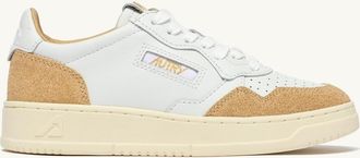 Autry SNEAKERS MEDALIST LOW IN PELLE BIANCA E STARS ECRU