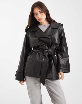 Miss Selfridge Trench taglio medio nero in pelle sintetica