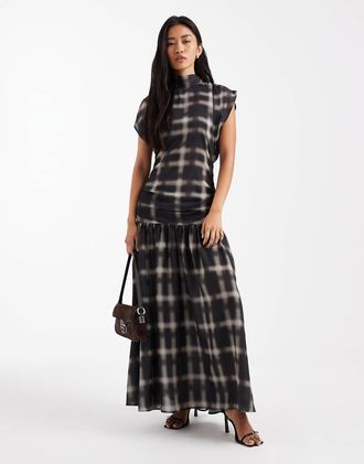 Asos Vestito lungo drappeggiato a quadri trasparente con foulard-Multicolore