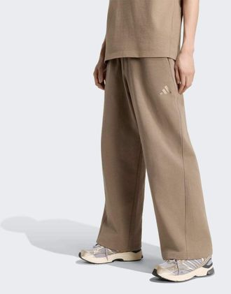 adidas adidas Performance - Pantaloni ampi kaki con logo piccolo-Verde