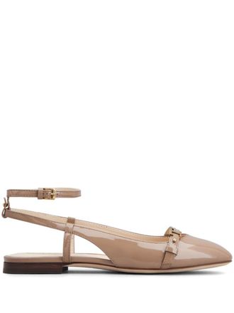 Tod's logo-plaque leather ballerina shoes - women - CALFSKIN/CALFSKIN/CALFSKIN - 36.5 - Neutrals