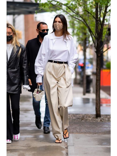 pantaloni con pinces