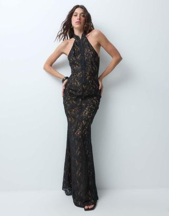 Tfnc Premium abito maxi in pizzo con scollo allamericana, dettaglio a goccia e fondo a coda di pesce, nero
