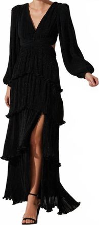 Astr Anora Vneck Pleated Tiered Maxi Dress In Black