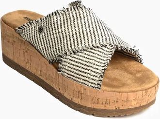 Minnetonka Womens Posey Sandal In Black Stripe