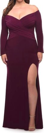 La Femme Off The Shoulder Jersey Ruched With Sleeve In Berry