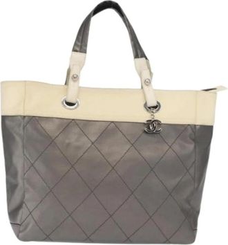 Chanel Pre-owned Tote Bags, female, Gray, Size: ONE SIZE Pre-owned Nylon Tote Bag