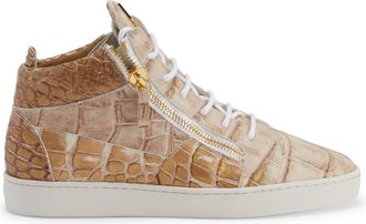 Giuseppe Zanotti Kriss