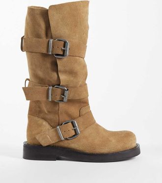 Asos Clover - Stivali al ginocchio boh&eacute;mien in camoscio tortora con fibbia-Marrone