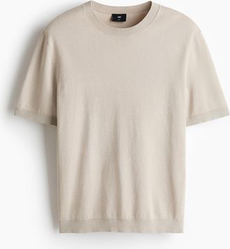 H&M Gestricktes T-Shirt in Slim Fit - Beige