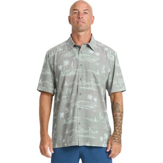 Quiksilver Performance Pack WM SS Short Sleeve Shirt in Frost Gray at Nordstrom, Size Xx-Large