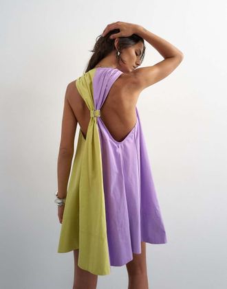 Topshop Vestito corto a trapezio allacciato al collo in popeline color block lilla e lime con fondo ampio-Multi