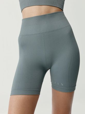 Born Living Yoga Short Eris Tea