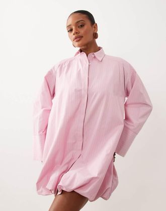 Asos Vestito camicia corto rosa a righe con polsini ampi e fondo a palloncino
