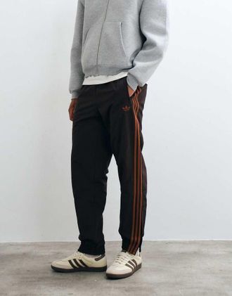 adidas Originals Firebird - Pantaloni sportivi marroni in tessuto-Marrone