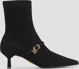 Prada su&egrave;de laarsje