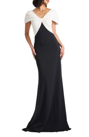 Tadashi Shoji Colorblock Twist Front Gown in Ivory/Black at Nordstrom, Size X-Large