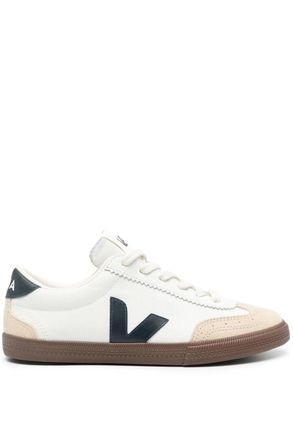 Veja WOMENS VOLLY LEATHER SNEAKERS Size: 41, colour: WHITE
