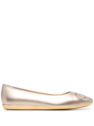 Ferragamo Gancini-motif square-toe ballerina shoes - women - Lamb Skin/Leather/Rubber - 5.5 - Gold