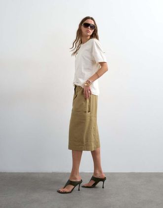 Topshop Pantaloncini cargo taglio lungo color cuoio-Marrone