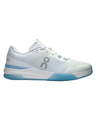 On Mens Roger Advantage Pro Shoes In White/chambray