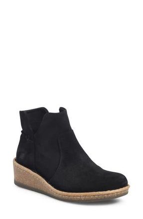 B&oslash;rn Viv Distressed Leather Bootie in Black Distressed Leather at Nordstrom Rack, Size 6.5