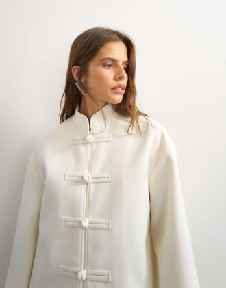 Topshop blazer cappotto formale con alamari tono su tono in ecru-Neutro