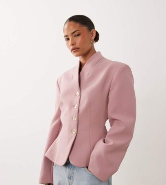 Miss Selfridge Blazer corto senza colletto rosa