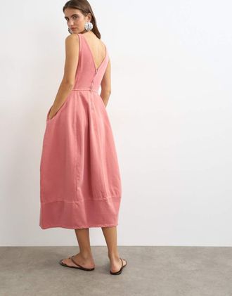 Topshop Vestito midi in denim rosa con scollo a V e gonna a campana