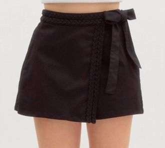 Entro Kelsey Skort In Black
