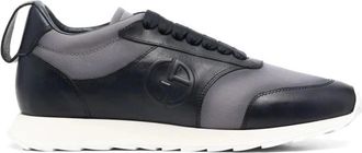 Giorgio Armani Blauwe Elegante Gesloten Platte Sneakers Sneaker - Heren - Sneakers - Blauw - 42 EU - Leer - Schoenen