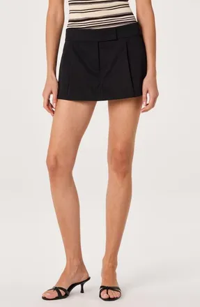 ASTR the Label Michele Pleated Cotton Shorts in Black at Nordstrom, Size X-Small