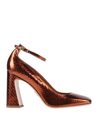 Sergio Levantesi Pumps