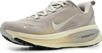 Nike Vomero 18 SE Womens Shoes Cream Ii/Metallic Gold Grain/Coconut Milk : 11.5 B - Medium, Rubber