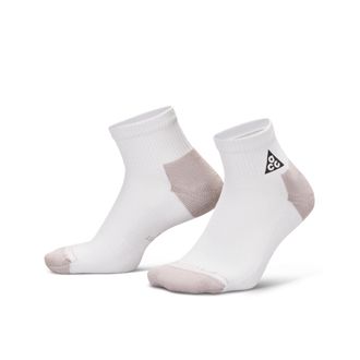 Nike Unisex Nike ACG Everyday Elevated Ankle Socks (1 Pair) in Grey | IH8648-025