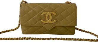 Chanel Leather Shoulder Bag (Pre-Owned)