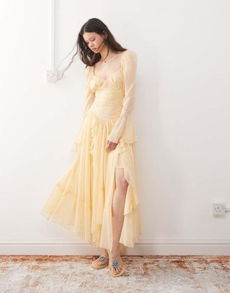 Reclaimed Vintage Vestito lungo a maniche lunghe color giallo burro con volant-Bianco