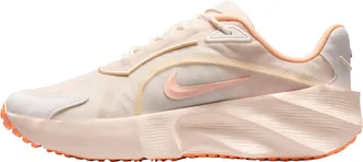 Nike (WMNS) Nike Aura Edge Chalk Ice Peach Orange Pulse HQ7025-104