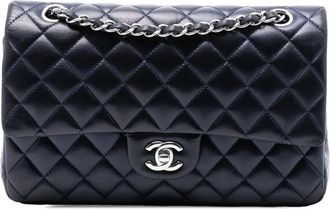 Chanel Borsa a spalla Classic media in pelle di agnello con battente 2017-2018 - Blu