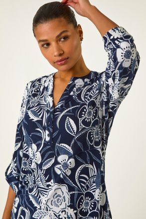 Roman Textured Floral Print V-Neck Stretch Shirt