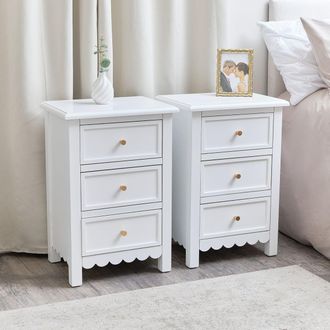Melody Maison Pair Of Scalloped 3 Drawer Bedside Tables - Staunton White Range