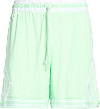 Nike HOSEN & R&Ouml;CKE - Shorts & Bermudashorts auf YOOX.COM