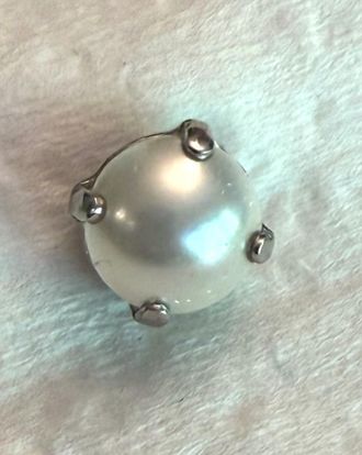 Mariana Womens Studs Earrings In Silver/ Pearl