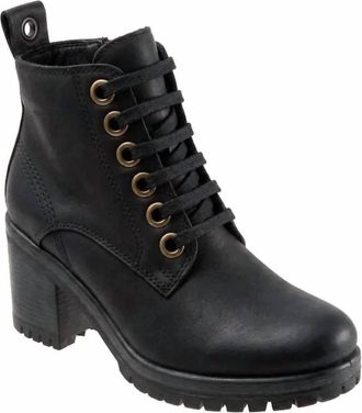 Bueno Womens Felix Bootie In Black