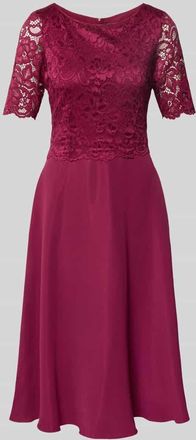 Vera Mont Knielanges Cocktailkleid mit Spitze in Bordeaux, Größe 42