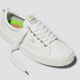 Cariuma Cariuma OCA Low Sneakers Womens Off-White Canvas Comfort Shoes HAWK1130