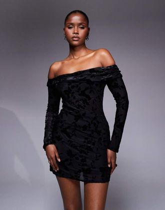Tfnc Vestito corto a maniche lunghe con spalle scoperte in velluto nero effetto d&eacute;vor&eacute;