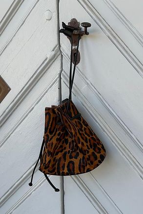 BTB Los Angeles Harlow Bucket Bag